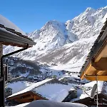 Prestigious In Cervinia Apartmán *