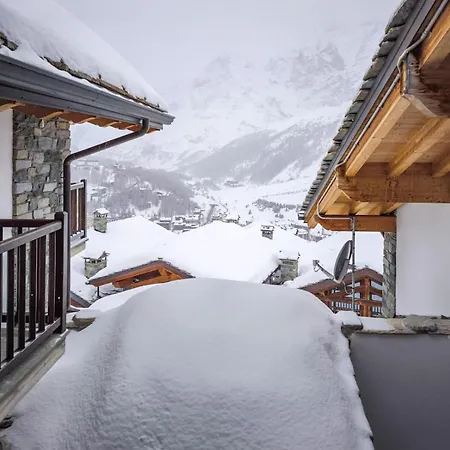 Prestigious In Cervinia Lejlighed